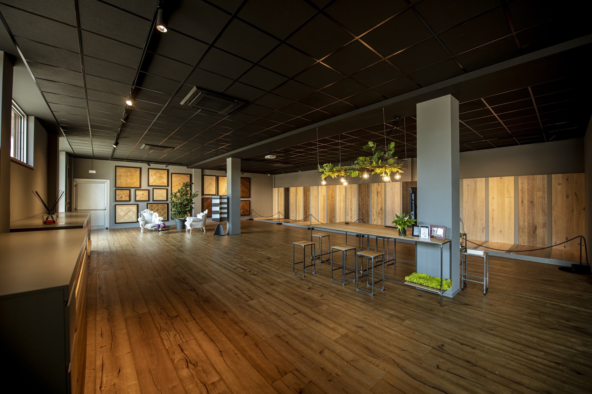 Il nuovo showroom, dove i nostri parquet sono esposti con cura come vere opere d’arte